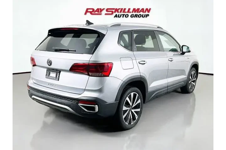 $24975 : Volkswagen Taos 2024 SE 4dr image 4