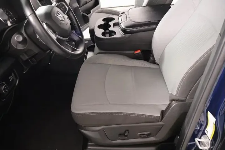 $39875 : Ram 2500 2024 4x4 Big Horn 4 image 10