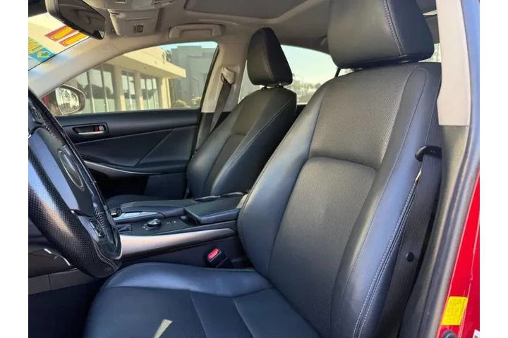 $22450 : 2017 IS 200t image 10