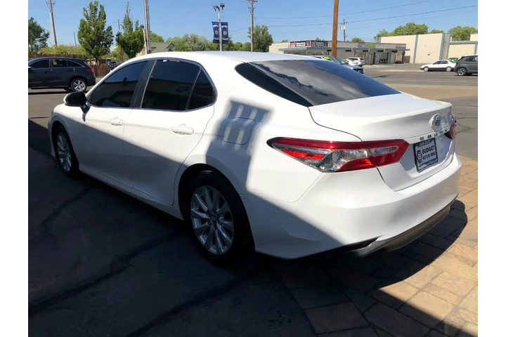 $16210 : 2018 Camry LE image 4