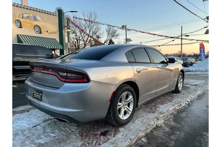 $6495 : 2015 Charger SE image 4