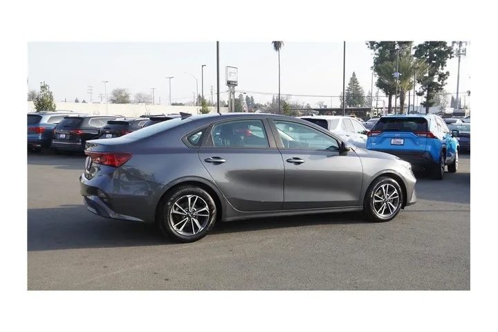 $17500 : 2024 Forte LXS image 6