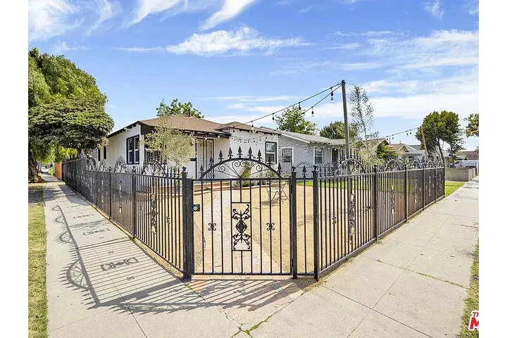 $2000 : Hot 2bd 1ba @ Huntington image 4
