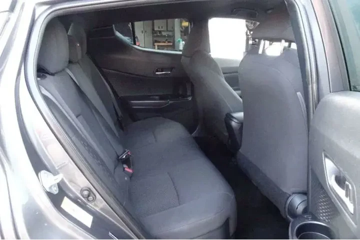 $15995 : 2019 C-HR image 9