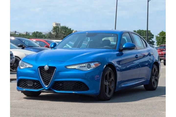 $19475 : 2018 Alfa Romeo Giulia Sport image 5