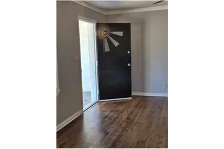 $2250 : Rental property with 4 bedro image 2