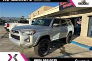 $18995 : 2016 4Runner SR5 thumbnail