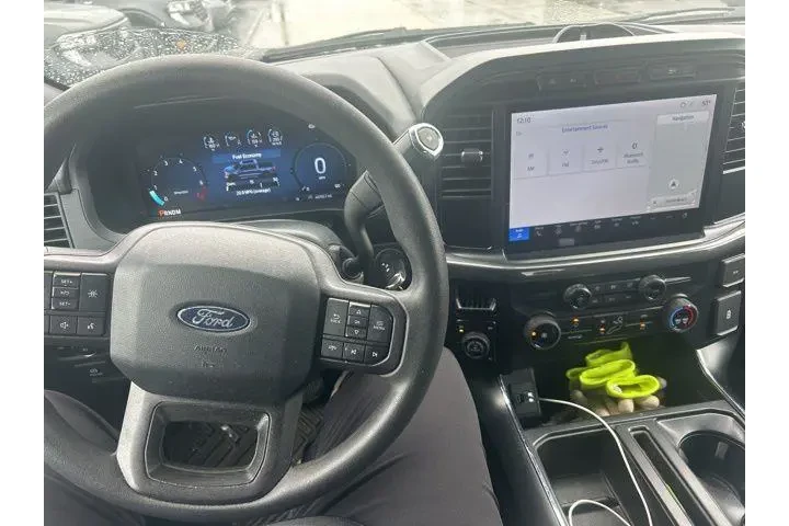 $36365 : Ford F-150 2024 4x4 STX 4dr image 9