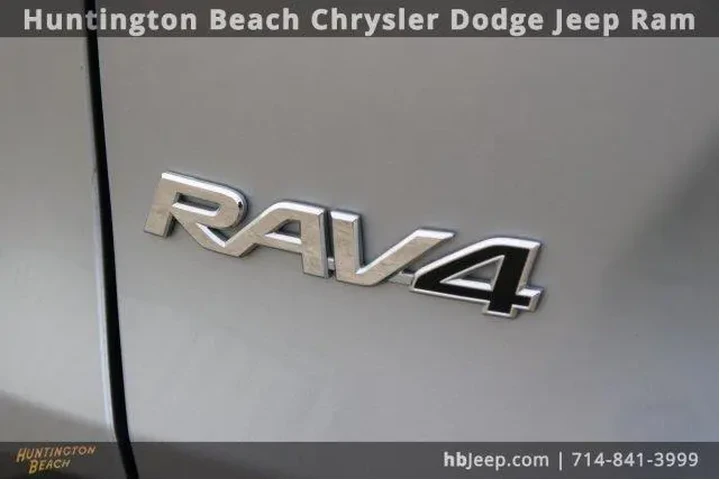 $19450 : Toyota RAV4 Hybrid 2019 AWD image 7