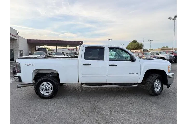$32995 : Chevrolet Silverado 2500HD 2 image 5