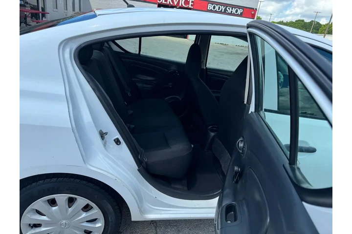 $4450 : 2015 Versa 4dr Sdn CVT 1.6 S image 9