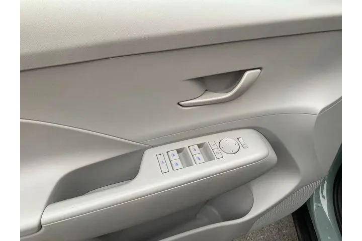 $19799 : Hyundai KONA 2025 AWD SEL 4d image 3