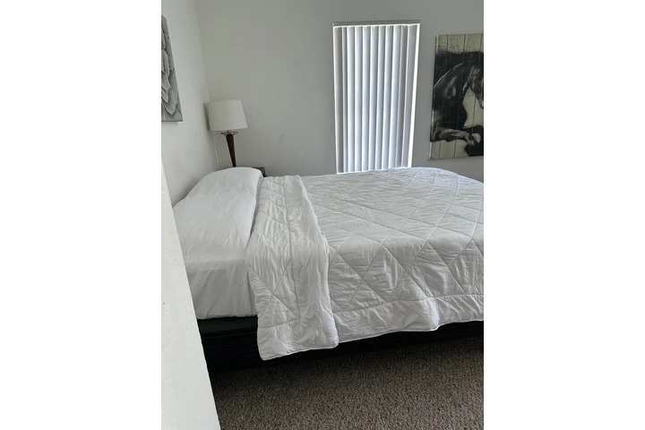 $850 : Rento habitacion Amoblada image 6
