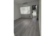 $1690 : Studio/Vermont & Century thumbnail