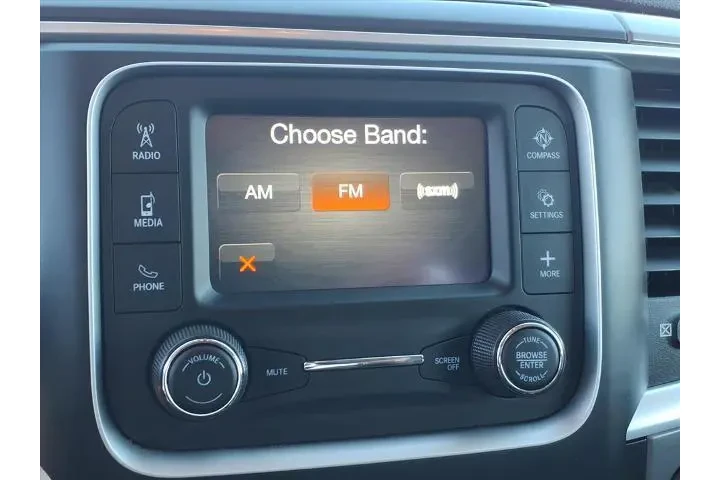 $27988 : Ram 1500 Classic 2024 4x2 SL image 5