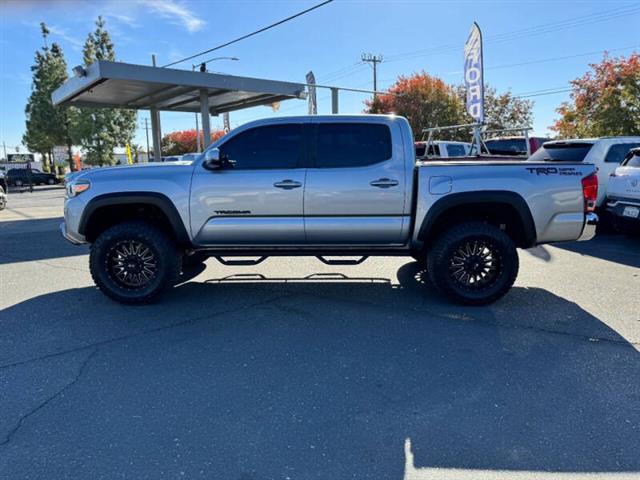 $27998 : 2017 Tacoma TRD Off-Road image 10