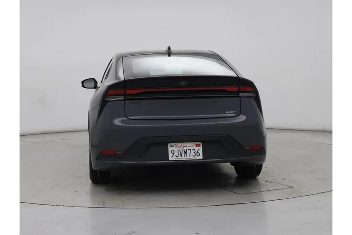 $27998 : Toyota Prius 2024 LE 4dr Hat image 6