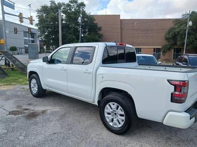 $23500 : 2022 Frontier SV image 3