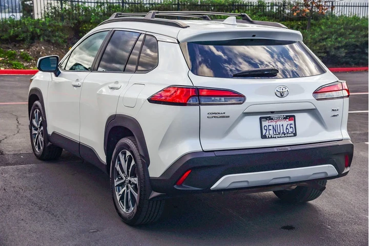 $24948 : Toyota Corolla Cross 2023 AW image 5