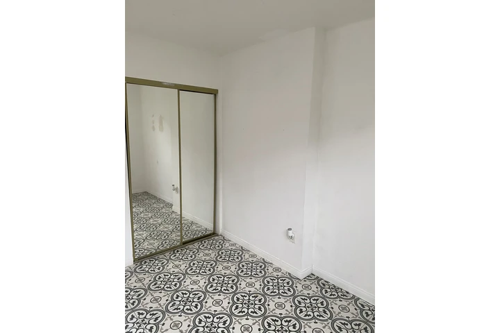 $850 : Cuarto de renta image 2