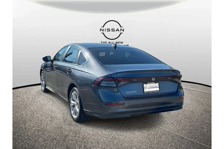 $22995 : Honda Accord 2024 LX 4dr Sed image 7