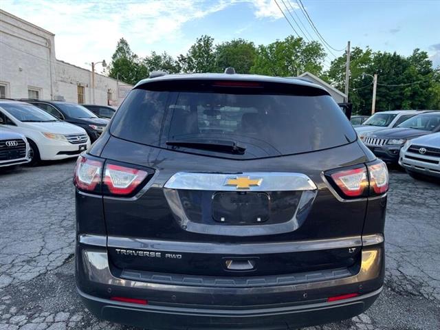 $8900 : 2017 Traverse 1LT AWD image 6