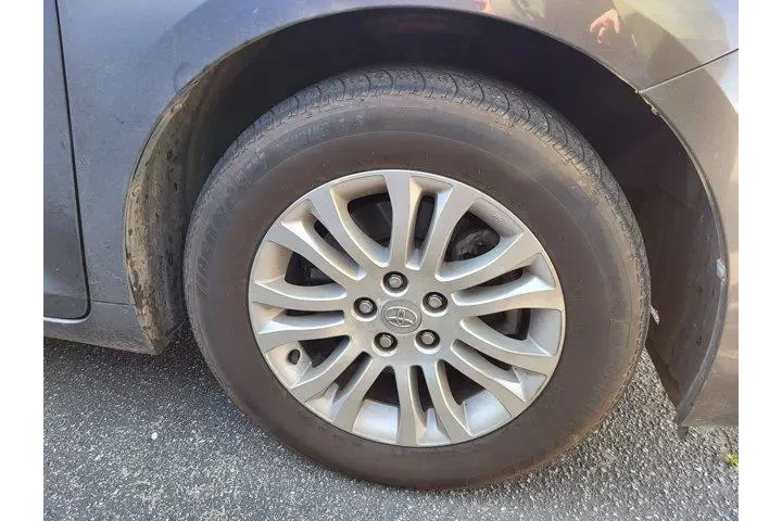 $9951 : Toyota Sienna 2012 XLE 7-Pas image 7