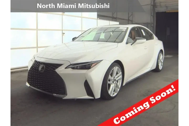 $28490 : Lexus IS 300 2023 4dr Sedan image 1