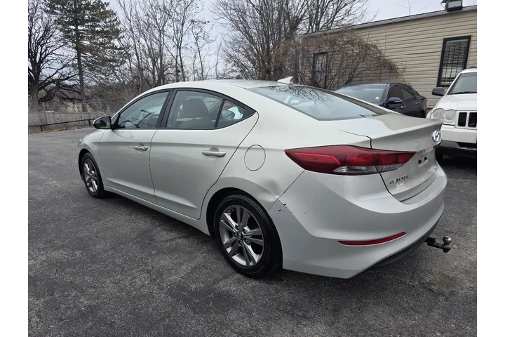 $5900 : 2017 Elantra Value Edition 6A image 7