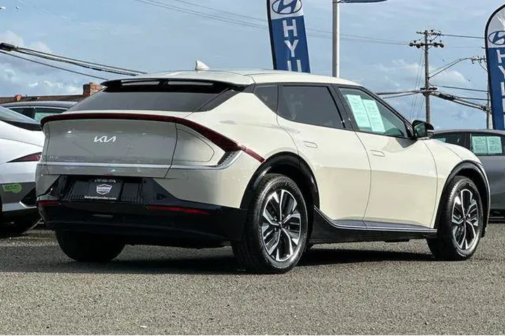 $26490 : Kia EV6 2024 Wind 4dr Crosso image 5
