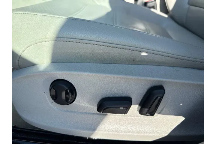 $9995 : 2015 Passat 1.8T S image 10