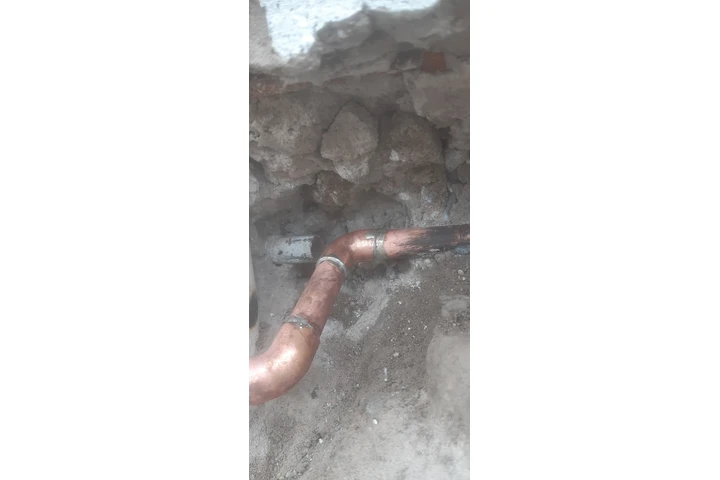 Plomero quito Norte 24 horas image 1