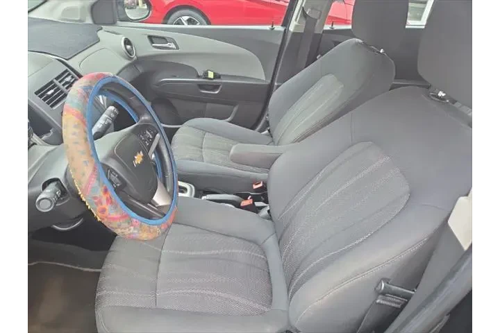 $6997 : Chevrolet Sonic 2016 LT Auto image 5