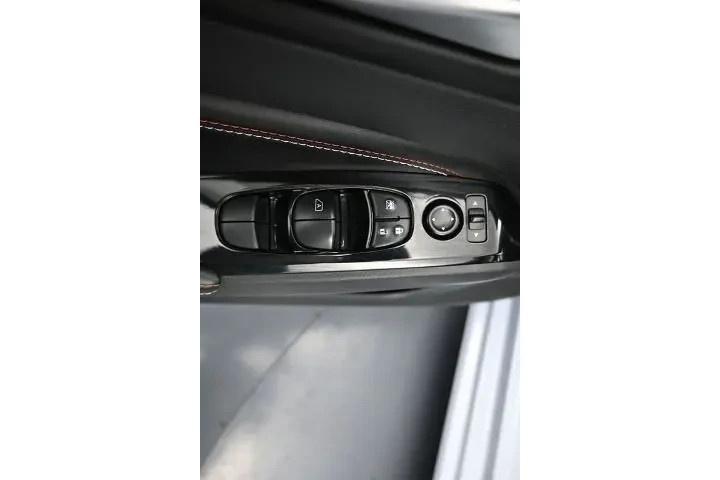 $22781 : Nissan Altima 2023 2.5 SR 4d image 6