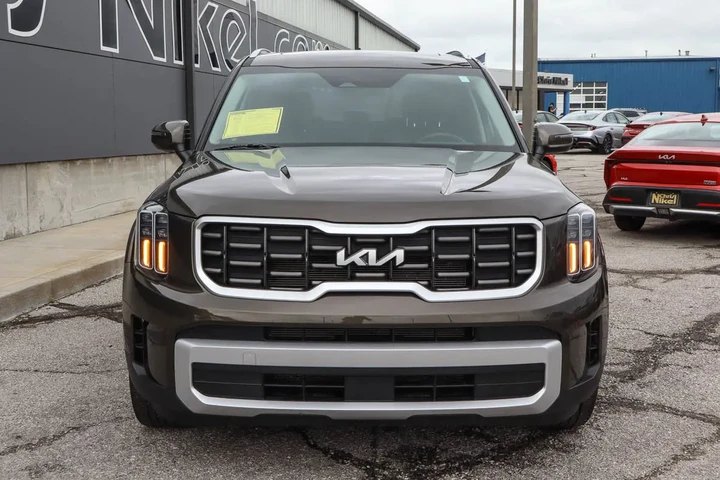 $34688 : 2025 Telluride S FWD image 2
