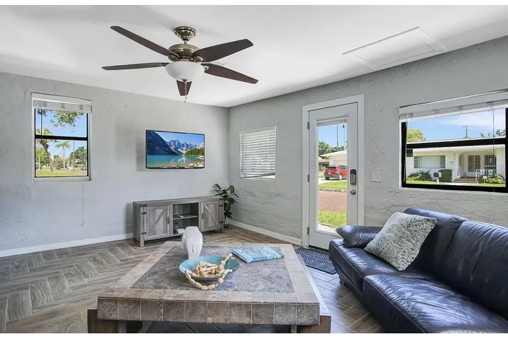 $890 : Fully renovated updated 2 home image 3