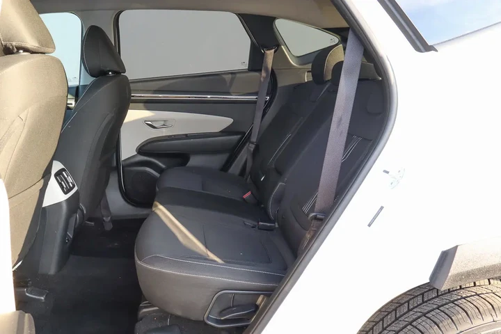 $20388 : 2024 Tucson SEL AWD *Ltd Avai image 8