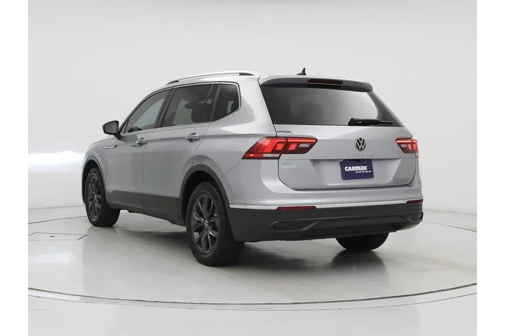$19998 : Volkswagen Tiguan 2022 SE 4d image 2