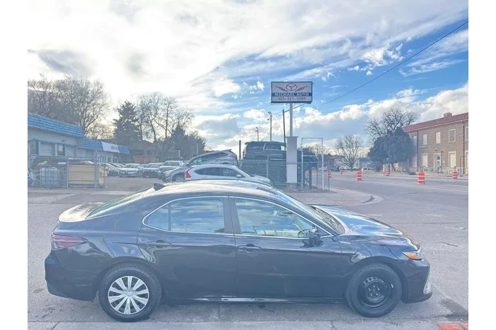 $14495 : 2022 Camry LE Hybrid image 4