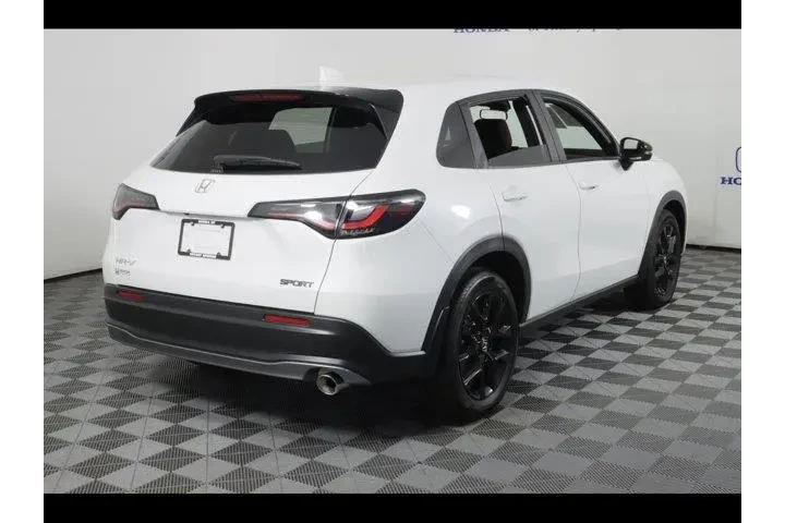 $30875 : Honda HR-V 2024 AWD Sport 4d image 7