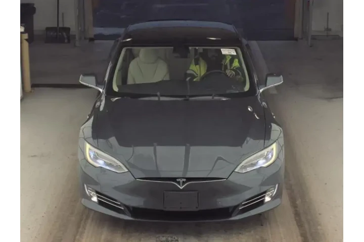 $17223 : Tesla Model S 2018 AWD 75D 4 image 2