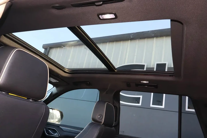 $45988 : 2022 Yukon 4WD 4dr SLT image 8