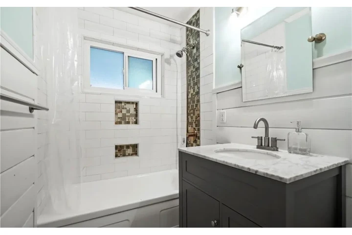 $2495 : 3 Bed 2 Bath in Inglewood image 10