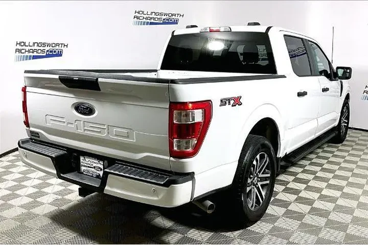 $29696 : Ford F-150 2023 4x2 XL 4dr S image 9