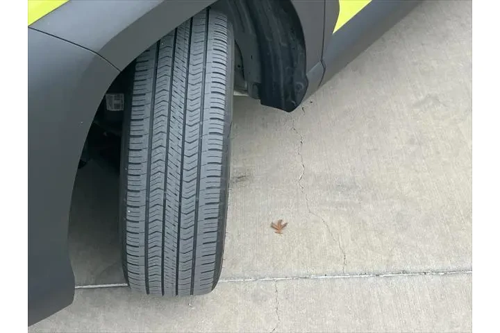 $18998 : Hyundai KONA 2024 SEL 4dr Cr image 9