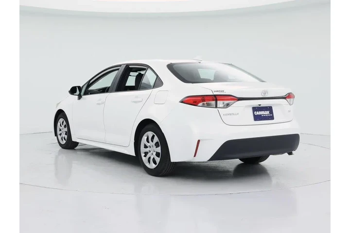 $23998 : Toyota Corolla 2024 LE 4dr S image 2