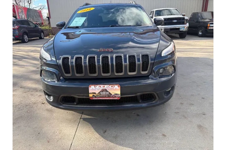 $9950 : 2016 Cherokee Latitude 75th A image 3