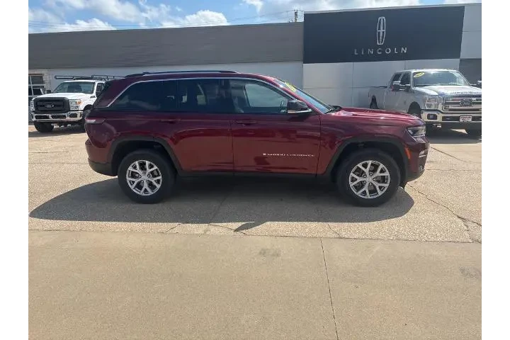 $28997 : Jeep Grand Cherokee 2022 4x4 image 5