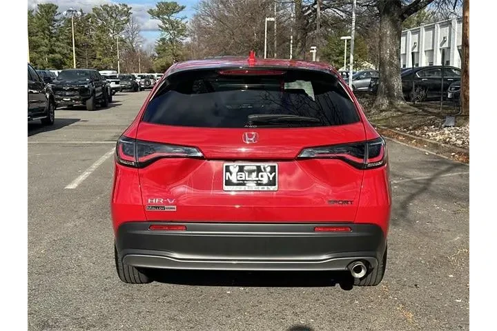 $26900 : Honda HR-V 2025 AWD Sport 4d image 4