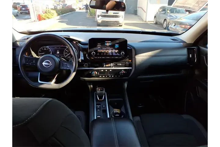 $26948 : Nissan Pathfinder 2024 SV 4d image 10